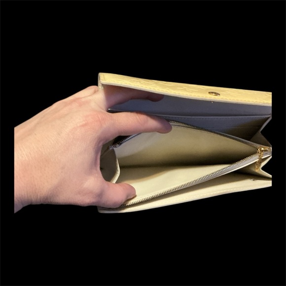 Louis Vuitton Vernis Sarah Monogram Wallet - Picture 5 of 7
